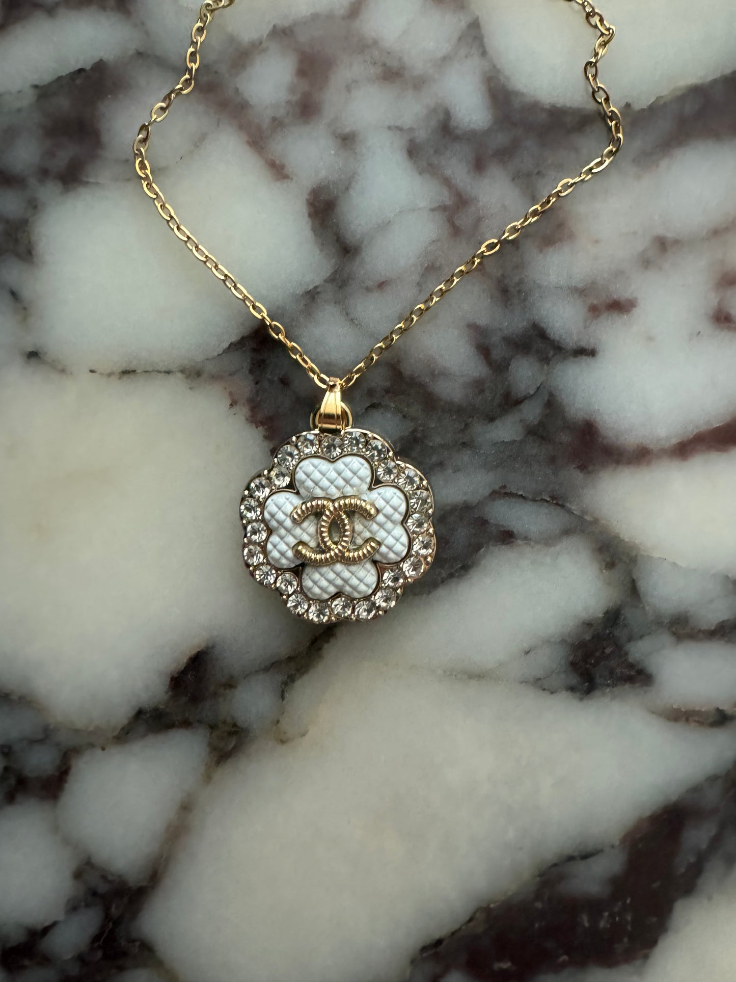 Estelle Pendant