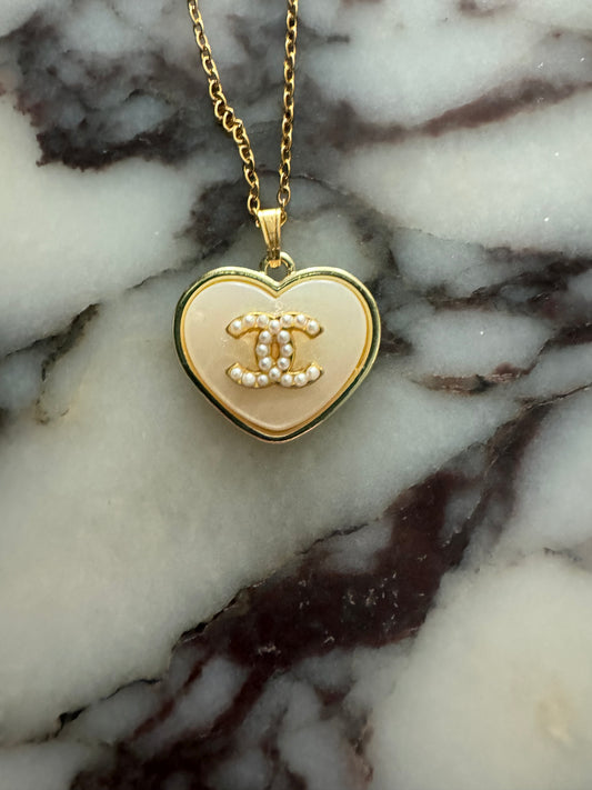 Elara Pendant
