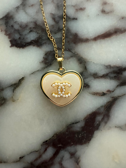 Elara Pendant