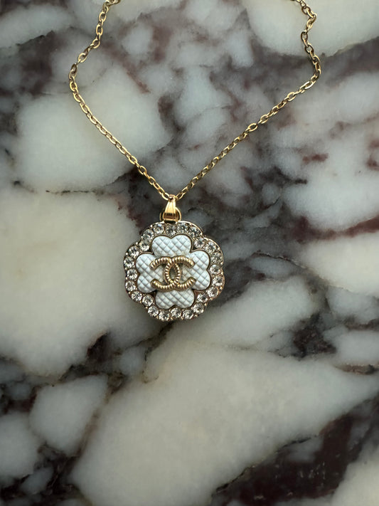 Estelle Pendant